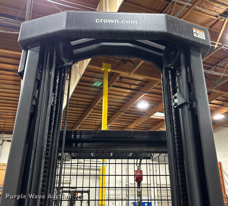 image for item EC8148 2015 Crown SP3520-30 order picker