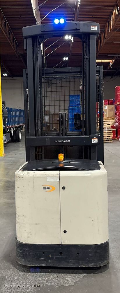 image for item EC8149 2017 Crown SP3520-30 order picker