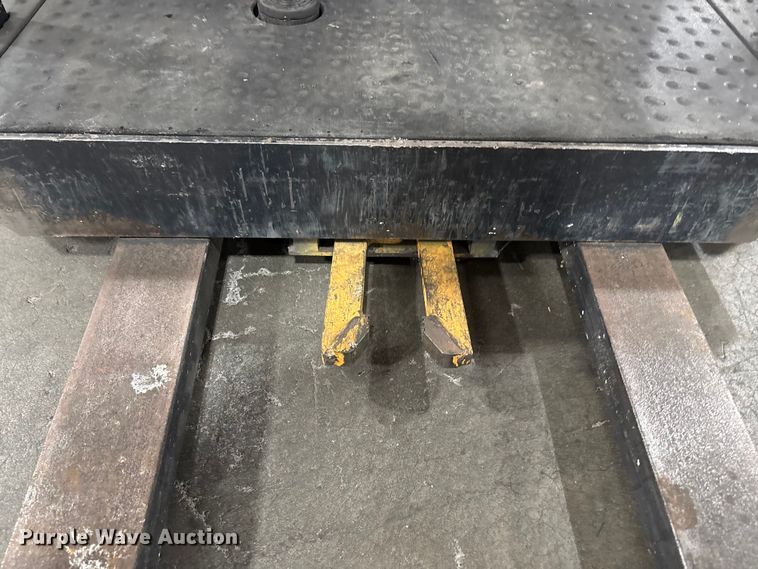 image for item EC8149 2017 Crown SP3520-30 order picker