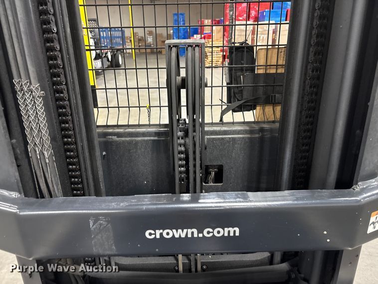 image for item EC8149 2017 Crown SP3520-30 order picker