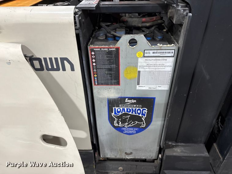 image for item EC8149 2017 Crown SP3520-30 order picker