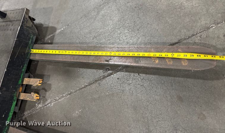 image for item EC8150 2017 Crown SP3520-30 order picker