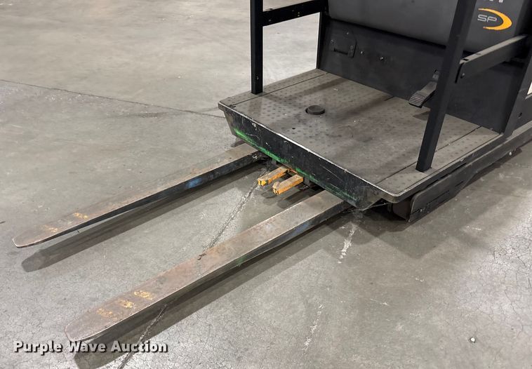 image for item EC8150 2017 Crown SP3520-30 order picker