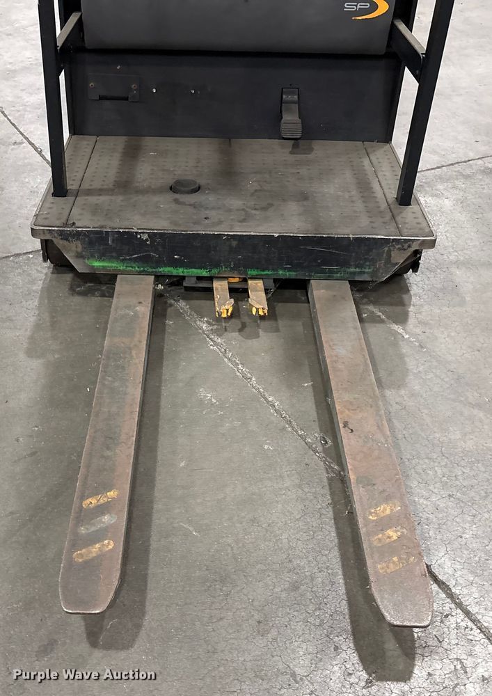 image for item EC8150 2017 Crown SP3520-30 order picker