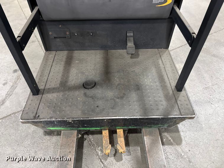 image for item EC8150 2017 Crown SP3520-30 order picker