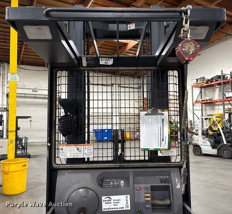 image for item EC8150 2017 Crown SP3520-30 order picker