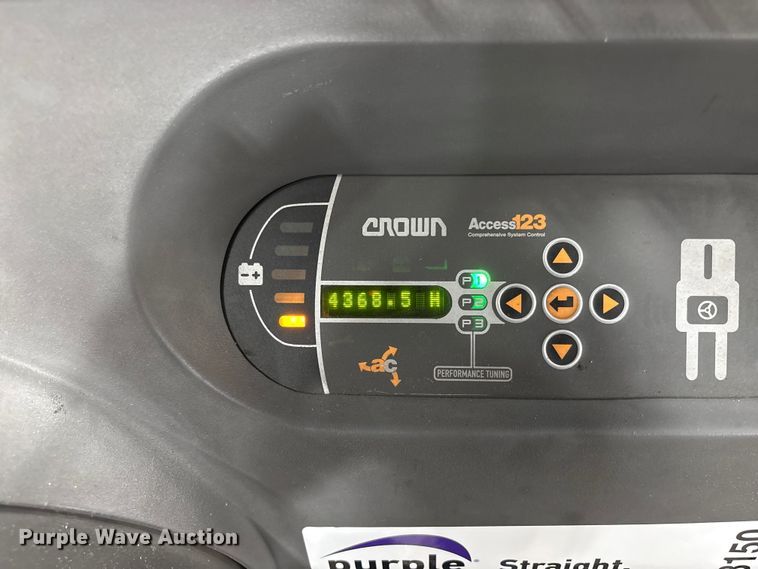 image for item EC8150 2017 Crown SP3520-30 order picker