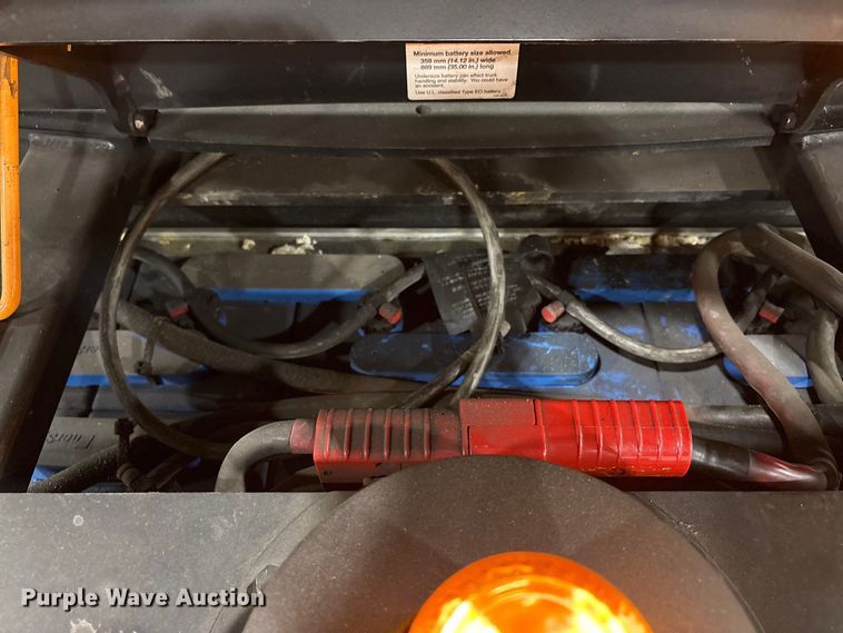 image for item EC8150 2017 Crown SP3520-30 order picker