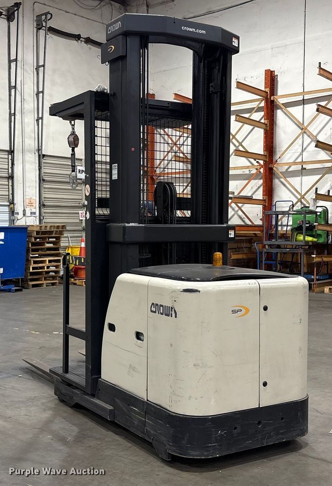 image for item EC8151 2016 Crown SP3520-30 order picker