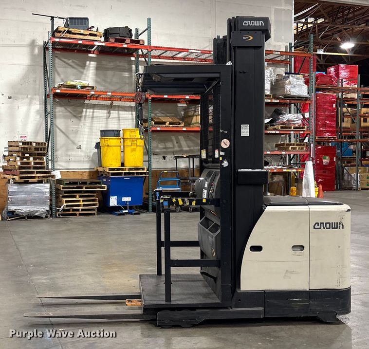 image for item EC8151 2016 Crown SP3520-30 order picker