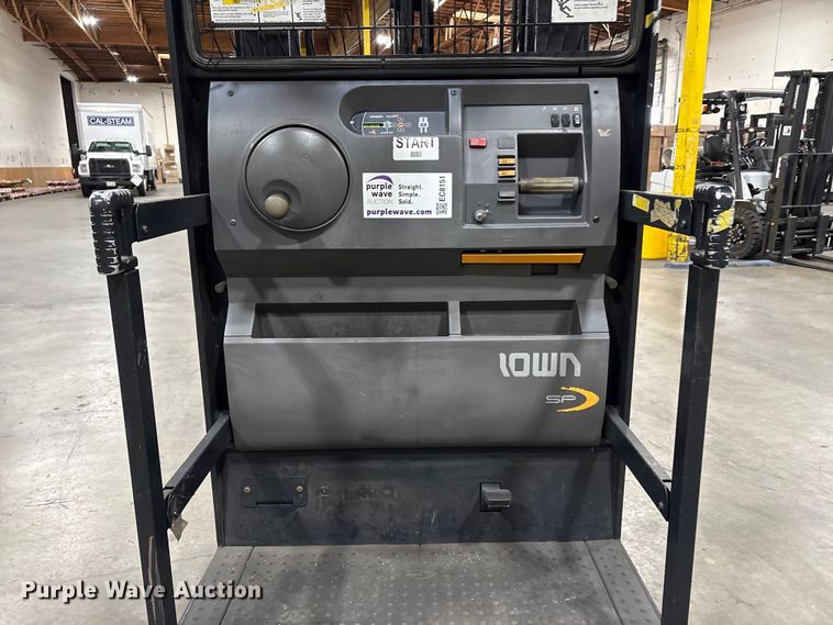 image for item EC8151 2016 Crown SP3520-30 order picker