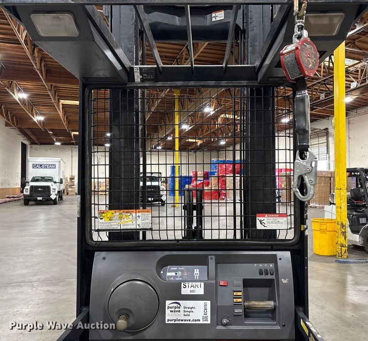 image for item EC8151 2016 Crown SP3520-30 order picker