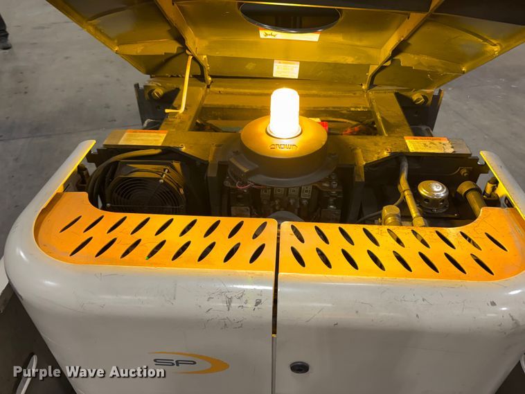 image for item EC8151 2016 Crown SP3520-30 order picker