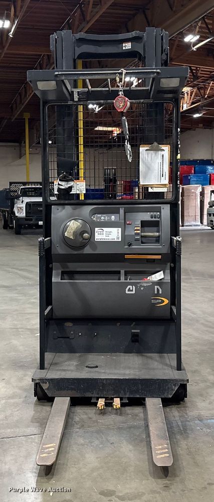 image for item EC8152 2017 Crown SP3520-30 order picker