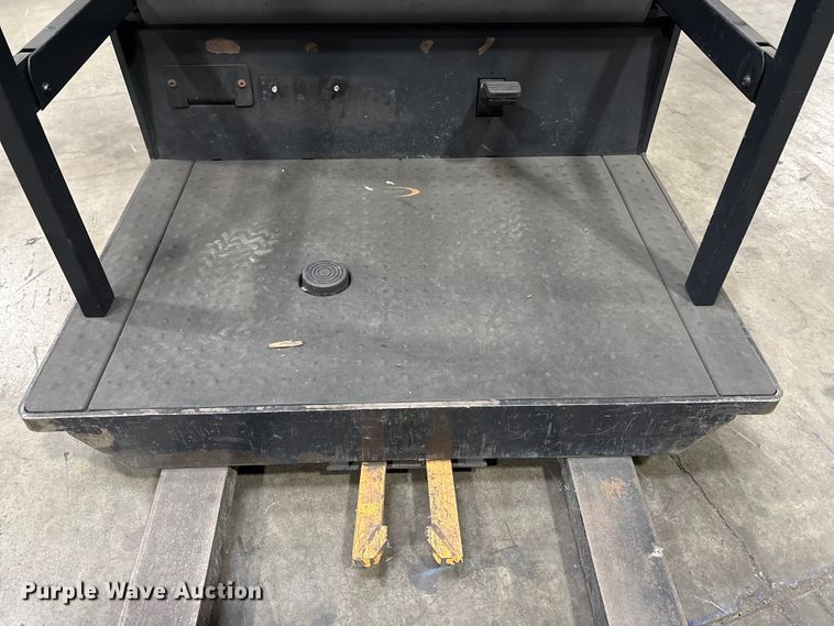 image for item EC8152 2017 Crown SP3520-30 order picker