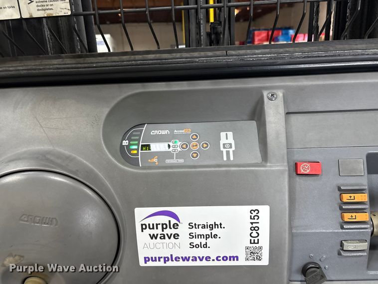 image for item EC8153 2017 Crown SP3520-30 order picker