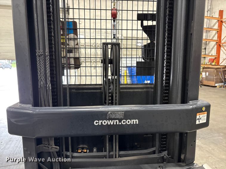 image for item EC8153 2017 Crown SP3520-30 order picker