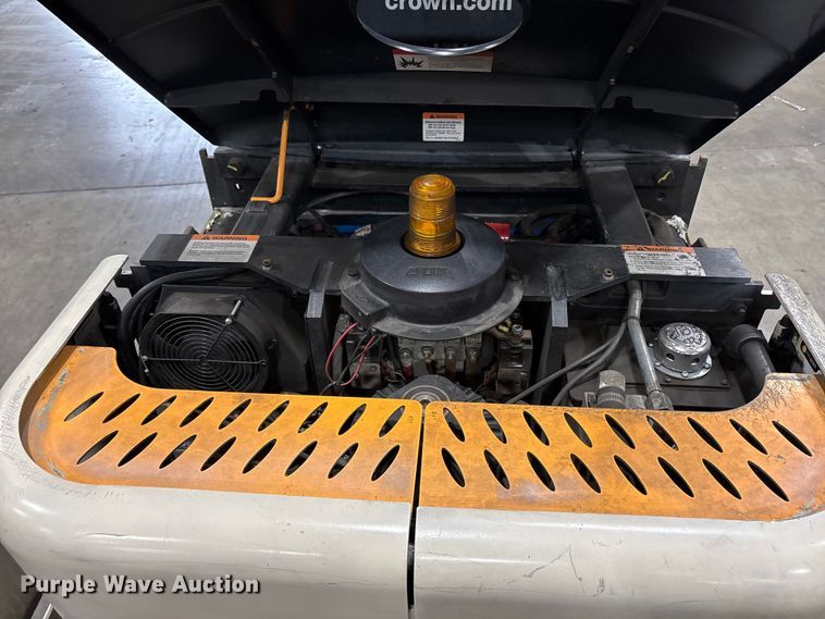 image for item EC8153 2017 Crown SP3520-30 order picker