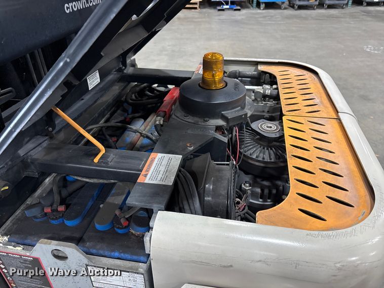 image for item EC8153 2017 Crown SP3520-30 order picker