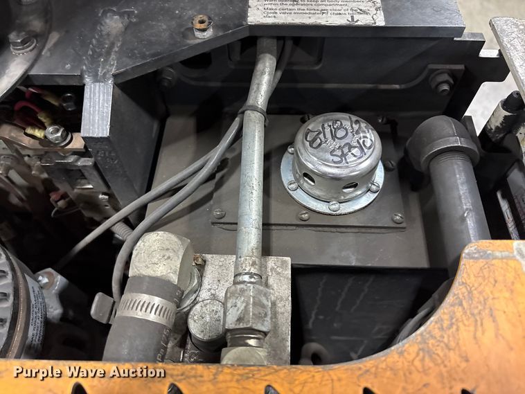 image for item EC8153 2017 Crown SP3520-30 order picker