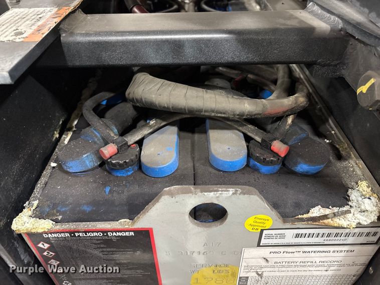 image for item EC8153 2017 Crown SP3520-30 order picker