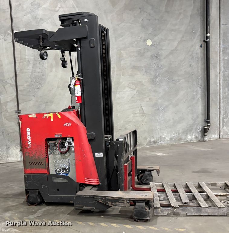 image for item EC8154 2017 Raymond 7310 reach truck