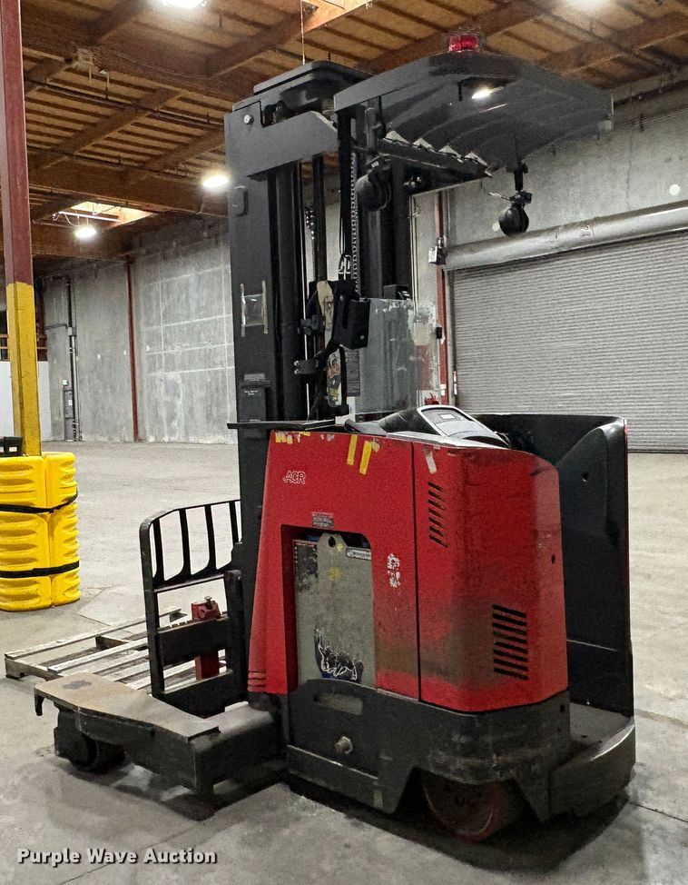 image for item EC8154 2017 Raymond 7310 reach truck