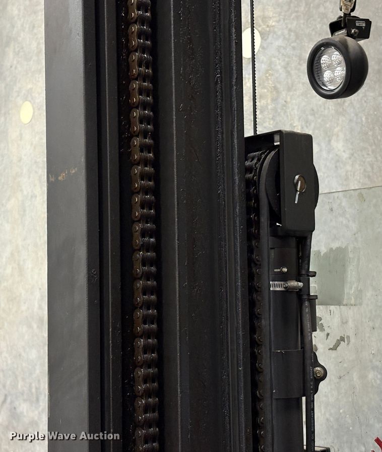 image for item EC8154 2017 Raymond 7310 reach truck