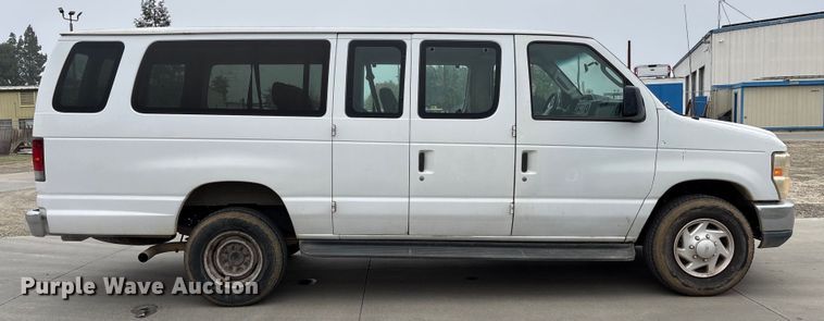 image for item EC8165 2012 Ford E350 Super Duty van