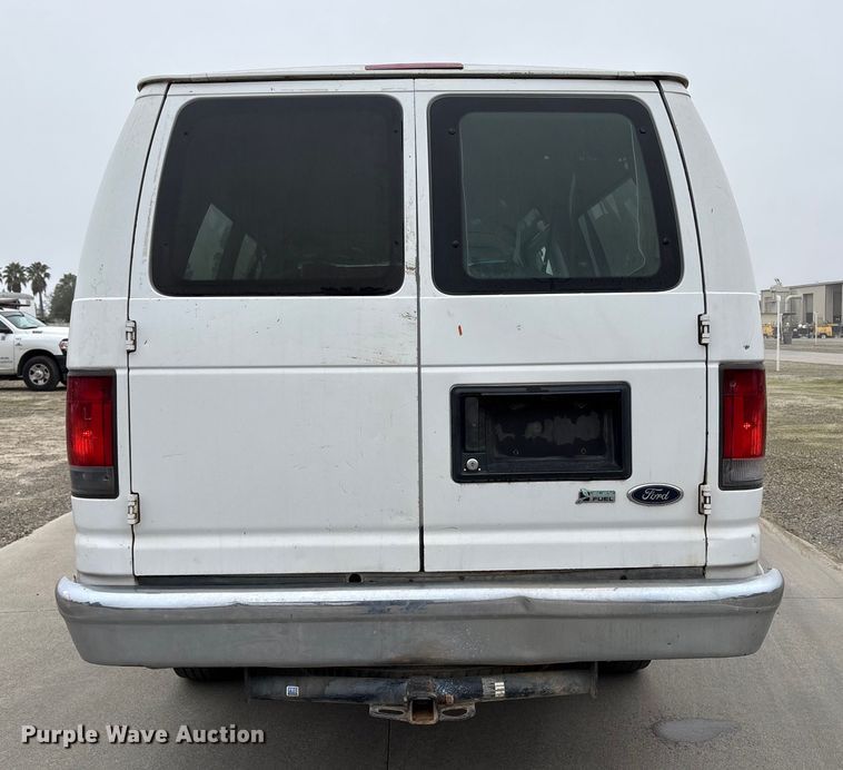 image for item EC8165 2012 Ford E350 Super Duty van