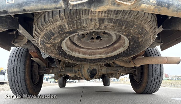 image for item EC8165 2012 Ford E350 Super Duty van