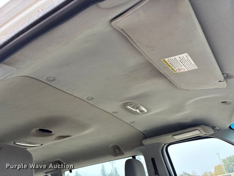 image for item EC8165 2012 Ford E350 Super Duty van