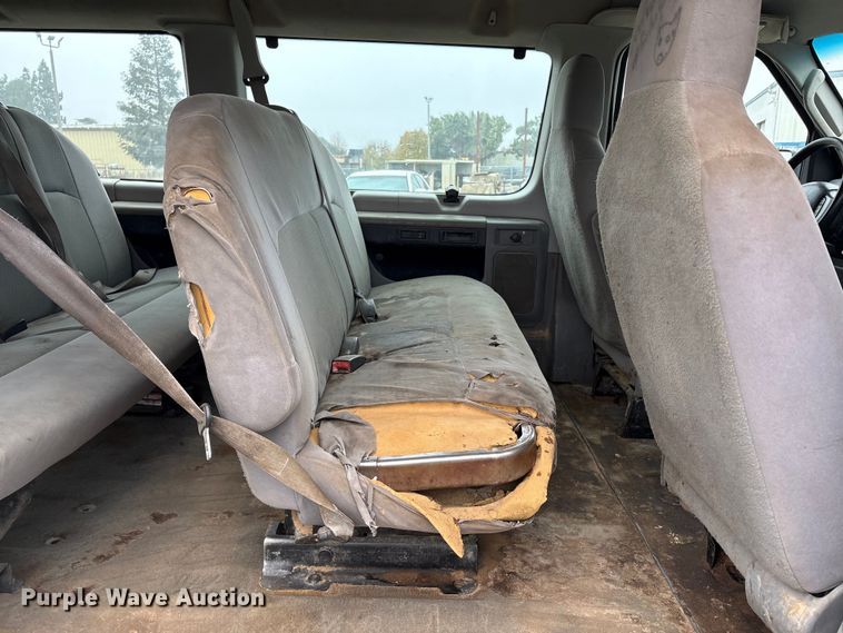 image for item EC8165 2012 Ford E350 Super Duty van