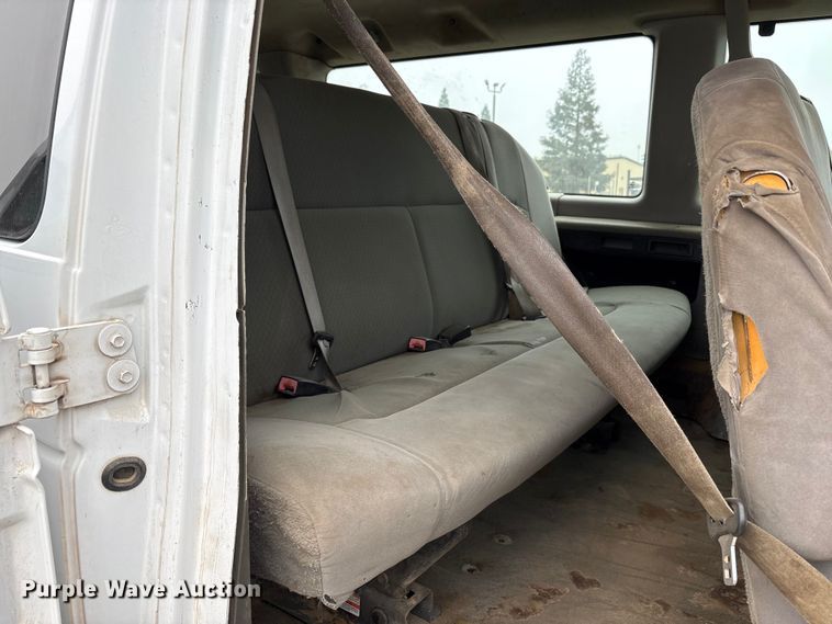 image for item EC8165 2012 Ford E350 Super Duty van