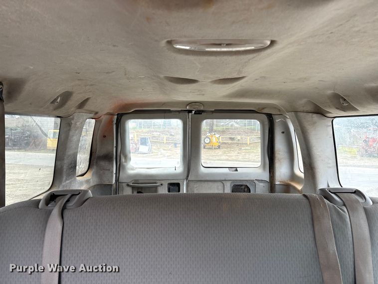 image for item EC8165 2012 Ford E350 Super Duty van