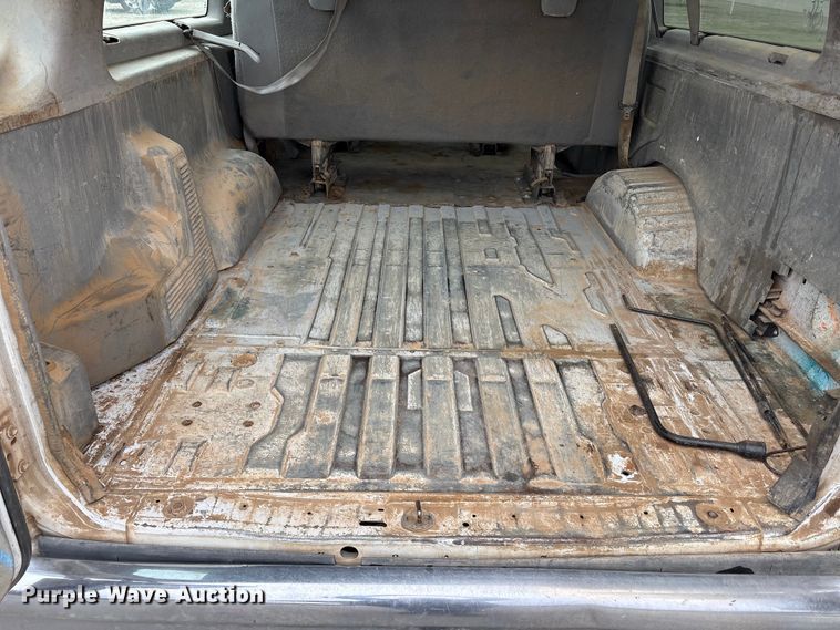 image for item EC8165 2012 Ford E350 Super Duty van