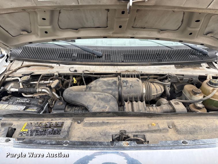 image for item EC8165 2012 Ford E350 Super Duty van