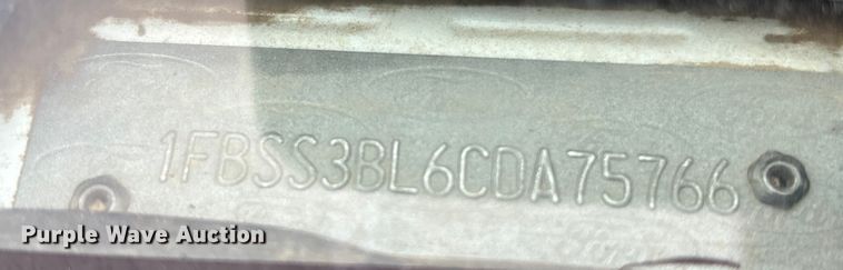 image for item EC8165 2012 Ford E350 Super Duty van