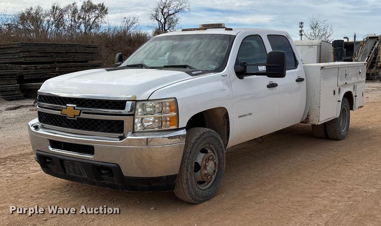 image for item ED2391 2014 Chevrolet Silverado 3500HD Crew Cab utility bed pickup truck