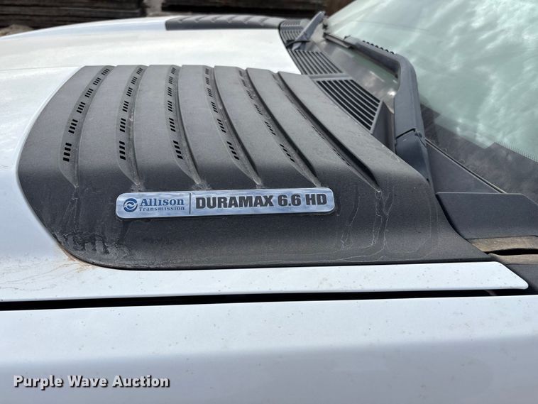 image for item ED2391 2014 Chevrolet Silverado 3500HD Crew Cab utility bed pickup truck