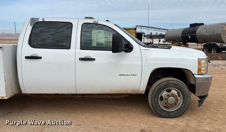 image for item ED2391 2014 Chevrolet Silverado 3500HD Crew Cab utility bed pickup truck