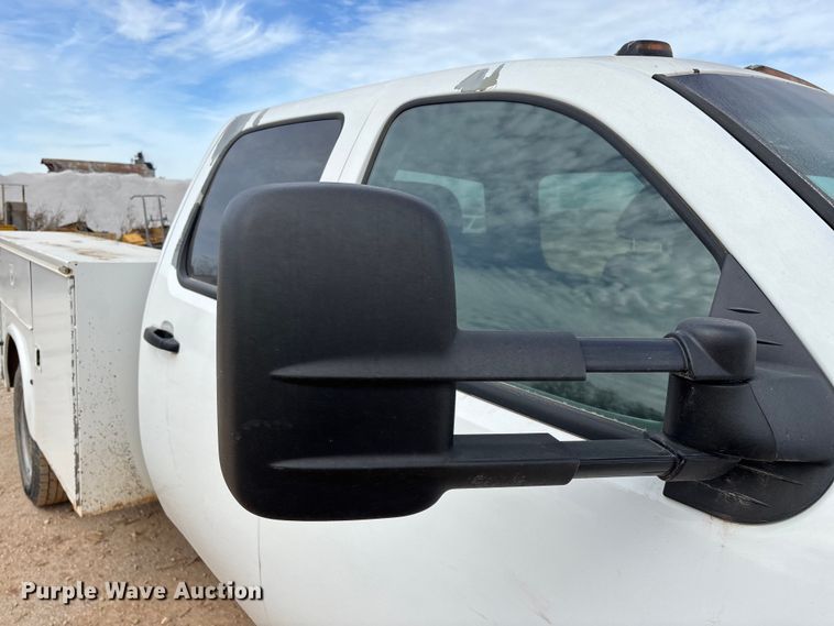 image for item ED2391 2014 Chevrolet Silverado 3500HD Crew Cab utility bed pickup truck