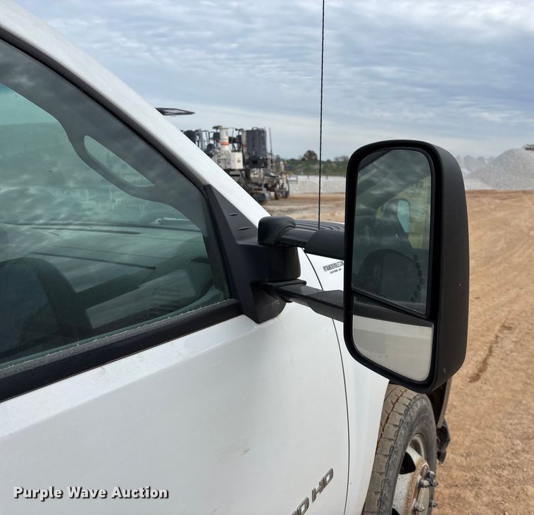 image for item ED2391 2014 Chevrolet Silverado 3500HD Crew Cab utility bed pickup truck