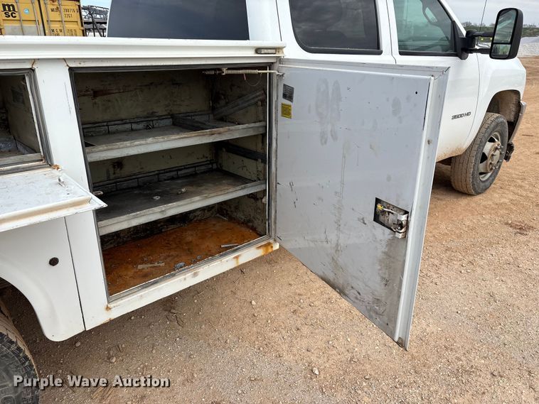 image for item ED2391 2014 Chevrolet Silverado 3500HD Crew Cab utility bed pickup truck