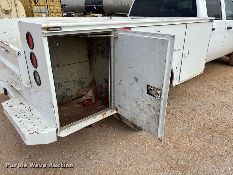 image for item ED2391 2014 Chevrolet Silverado 3500HD Crew Cab utility bed pickup truck