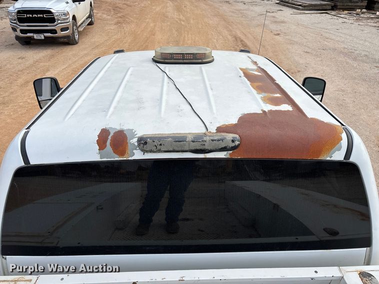 image for item ED2391 2014 Chevrolet Silverado 3500HD Crew Cab utility bed pickup truck