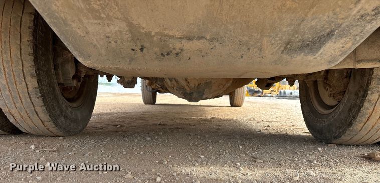 image for item ED2391 2014 Chevrolet Silverado 3500HD Crew Cab utility bed pickup truck