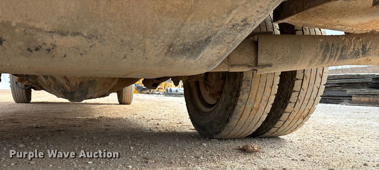 image for item ED2391 2014 Chevrolet Silverado 3500HD Crew Cab utility bed pickup truck