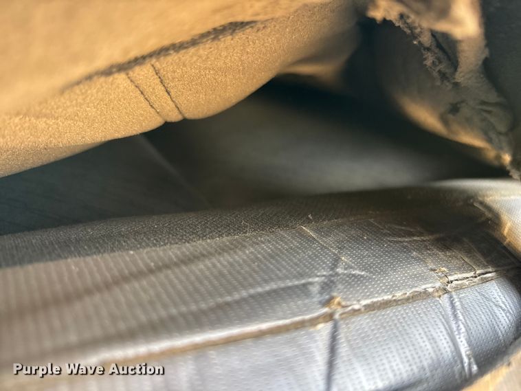 image for item ED2391 2014 Chevrolet Silverado 3500HD Crew Cab utility bed pickup truck