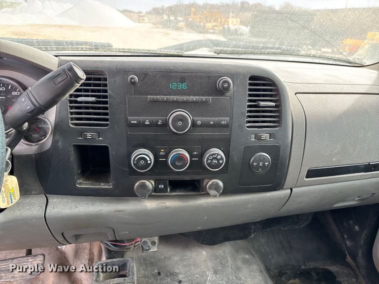 image for item ED2391 2014 Chevrolet Silverado 3500HD Crew Cab utility bed pickup truck